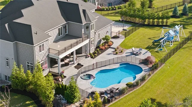 $2,600,000 | 5558 Herons Glen, Clarence, NY 14031