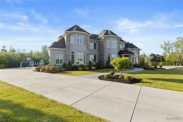 $2,600,000 | 5558 Herons Glen, Clarence, NY 14031