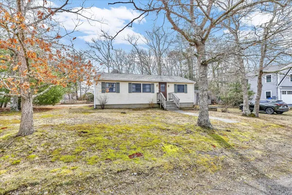 $499,999 | 104 Edgewater Drive West, East Falmouth, MA 02536