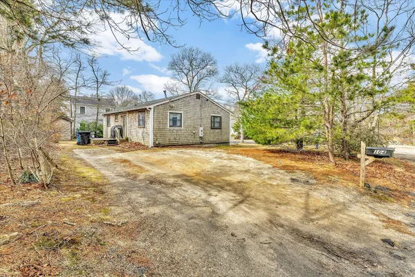 $499,999 | 104 Edgewater Drive West, East Falmouth, MA 02536