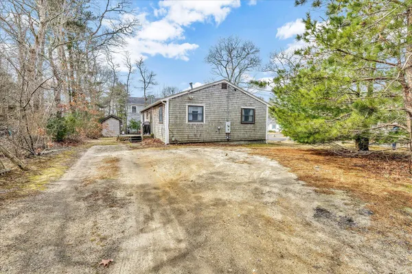 $499,999 | 104 Edgewater Drive West, East Falmouth, MA 02536