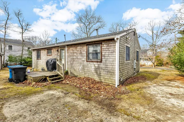 $499,999 | 104 Edgewater Drive West, East Falmouth, MA 02536