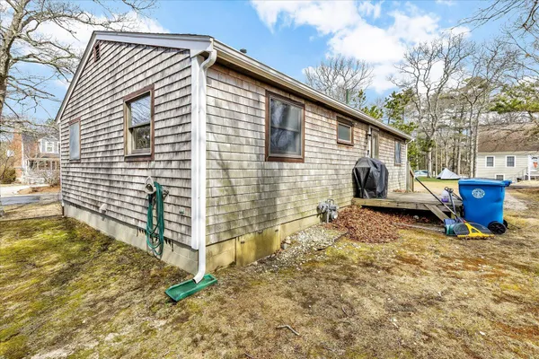 $499,999 | 104 Edgewater Drive West, East Falmouth, MA 02536
