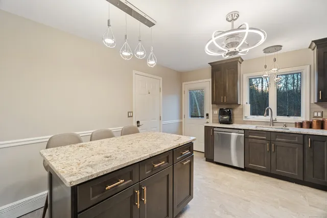 $3,200 | 240 Heather Glen Lane, Groton, CT 06355