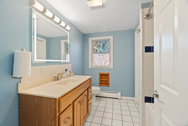 $3,200 | 240 Heather Glen Lane, Groton, CT 06355