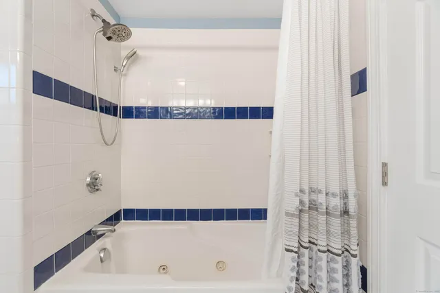 $3,200 | 240 Heather Glen Lane, Groton, CT 06355