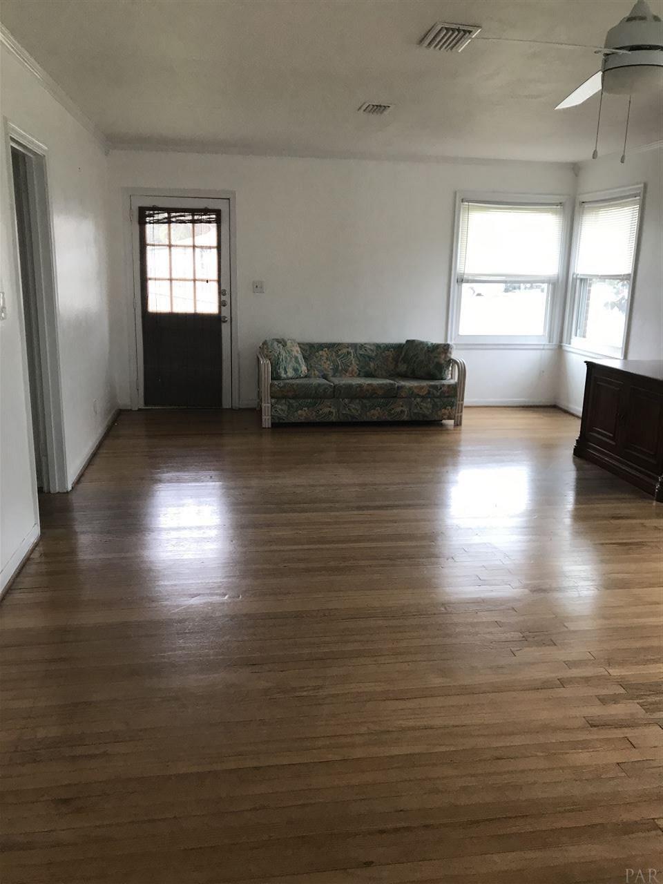 200 Berry Road Pensacola, FL 32507 - Photo 3 of 10