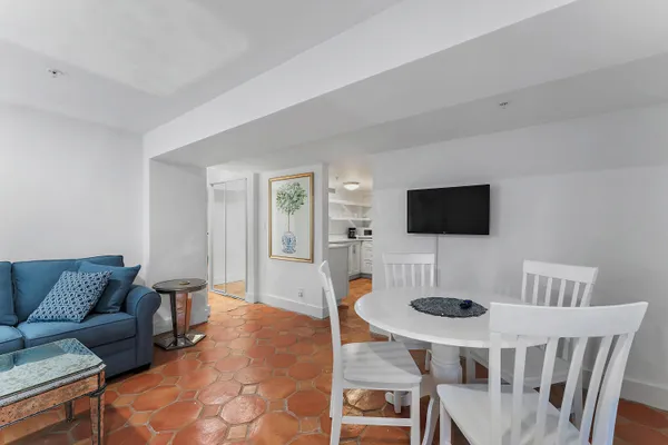 $5,200 | 235 Sunrise Avenue, Unit 1109, Palm Beach, FL 33480