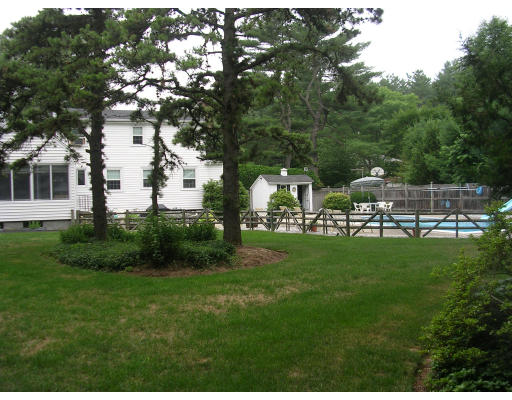 2 Maplewood Road Medfield, MA 02052 - Photo 9 of 12 Gallery Image 9