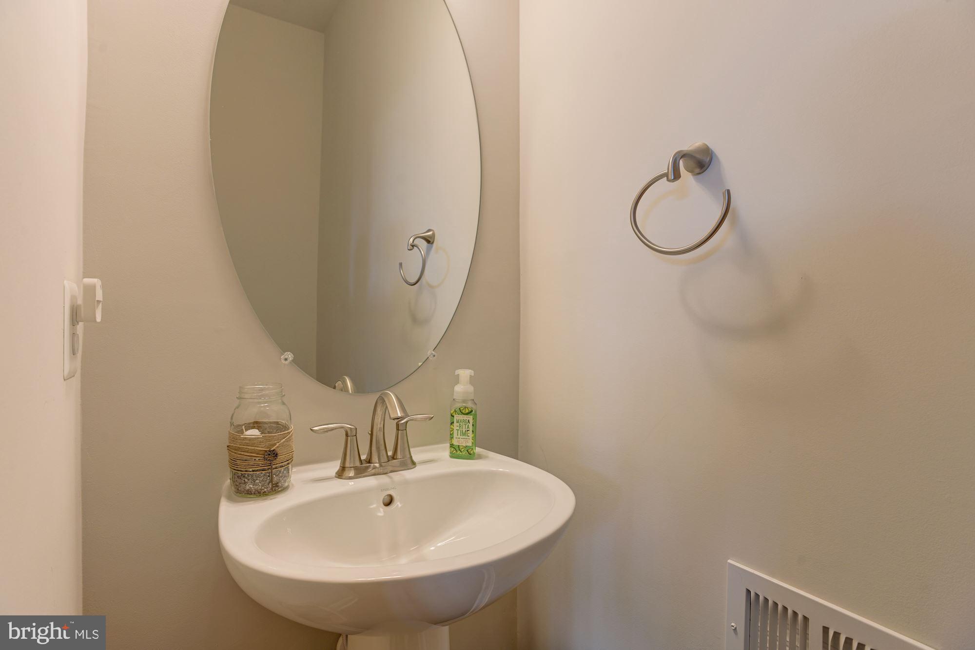 1228 Gaston Road Aberdeen, MD 21001 - Photo 20 of 37 Powder Room