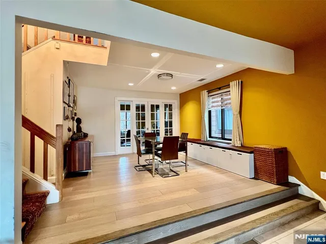 $3,600 | 195 Sandcastle Key, Secaucus, NJ 07094