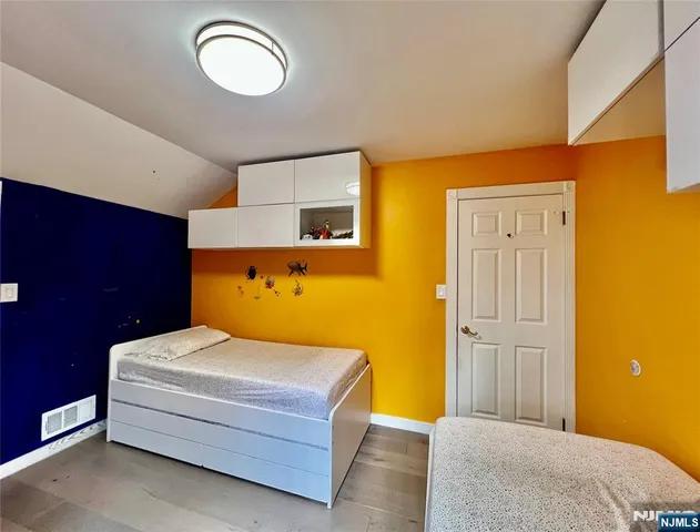 $3,600 | 195 Sandcastle Key, Secaucus, NJ 07094