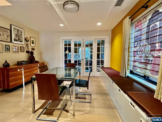 $3,600 | 195 Sandcastle Key, Secaucus, NJ 07094