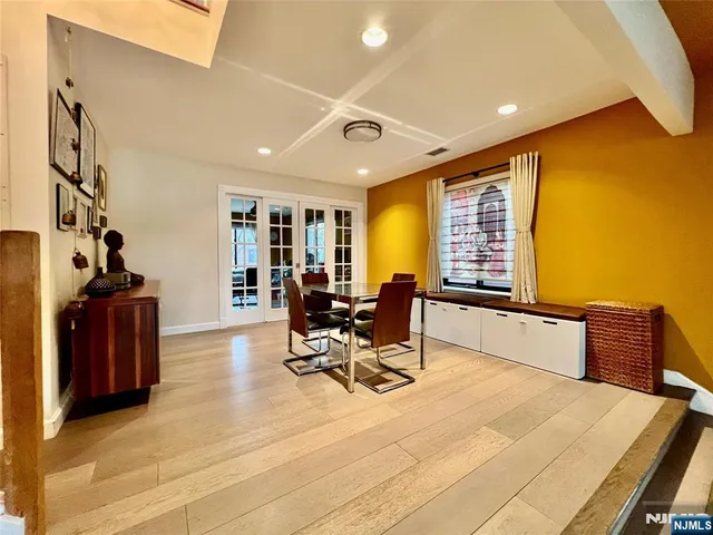 $3,600 | 195 Sandcastle Key, Secaucus, NJ 07094