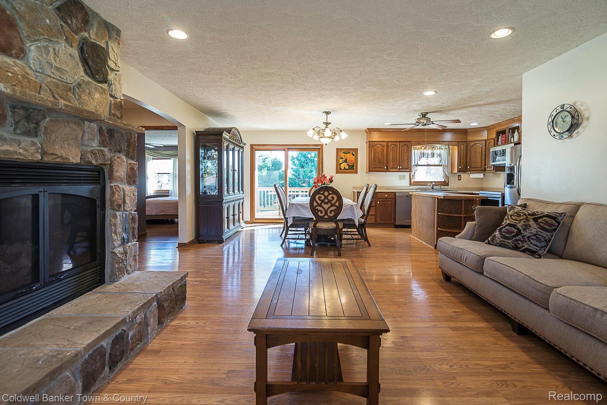 7110 Wiggins Road Howell, MI 48855 - Photo 11 of 63 DSC_0559.jpg