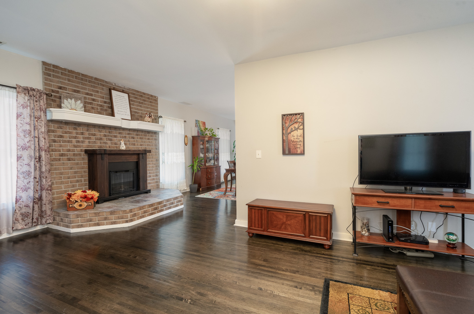 56 Cherry Hill Road Joliet, IL 60433 - Photo 9 of 36 Gallery Image 9