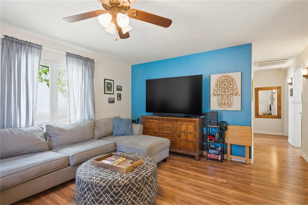 701 South Crest Avenue Clearwater, FL 33756 - Photo 5 of 54 Gallery Image 5