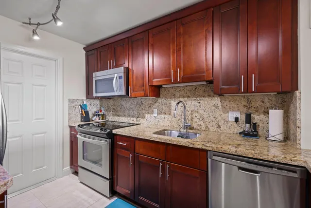 $719,000 | 1021 Hillsboro Mile, Unit 504, Hillsboro Beach, FL 33062