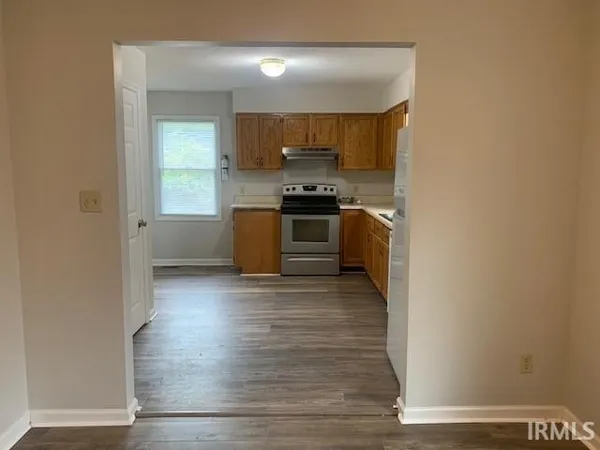 $2,360 | 1116 South Park Avenue, Bloomington, IN 47401