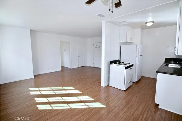 $1,595 | 6951 Simpson Avenue, Unit 12, North Hollywood, CA 91605