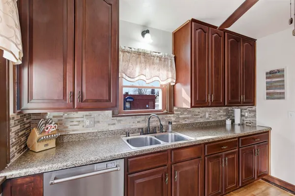 $264,900 | 1314 North Harriman Street, Appleton, WI 54911