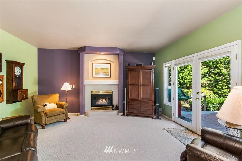 18911 2nd Place West Bothell, WA 98012 - Photo 4 of 17