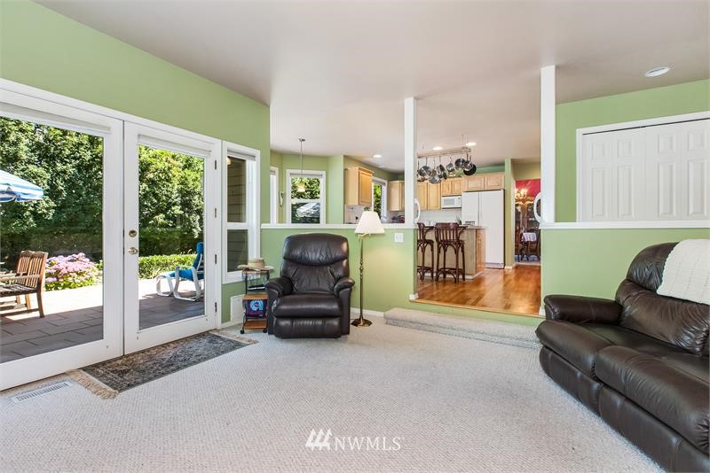 18911 2nd Place West Bothell, WA 98012 - Photo 5 of 17