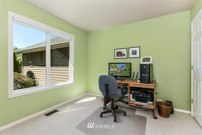 18911 2nd Place West Bothell, WA 98012 - Photo 9 of 17