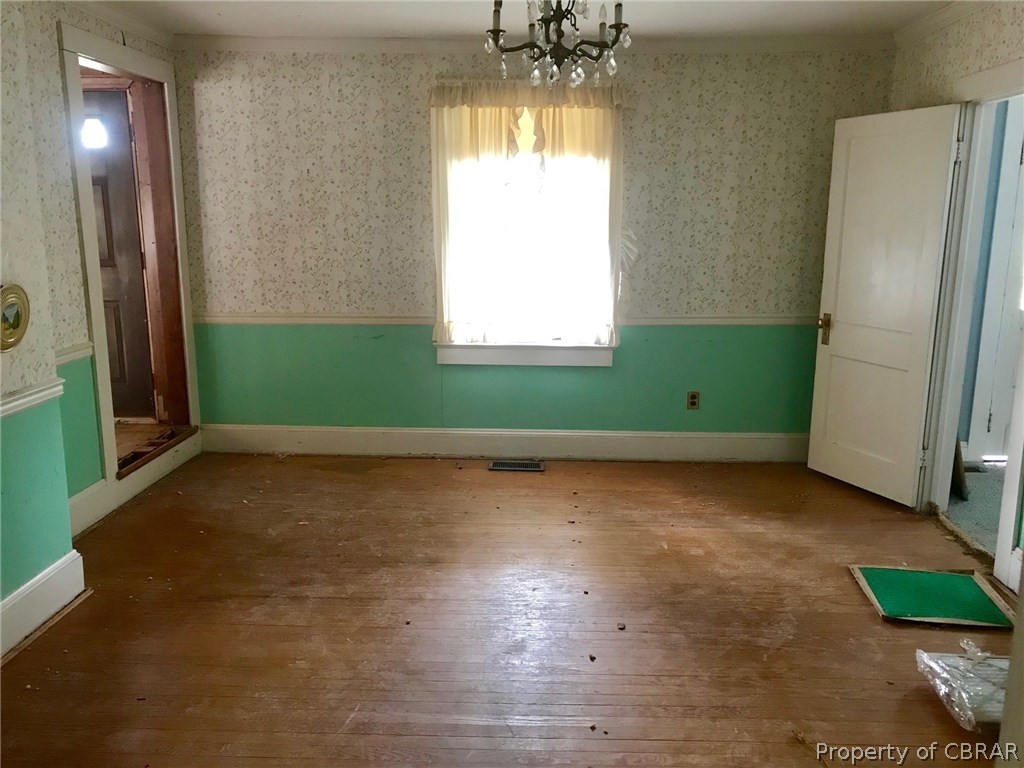 132 Locklies Creek Road Topping, VA 23169 - Photo 6 of 37