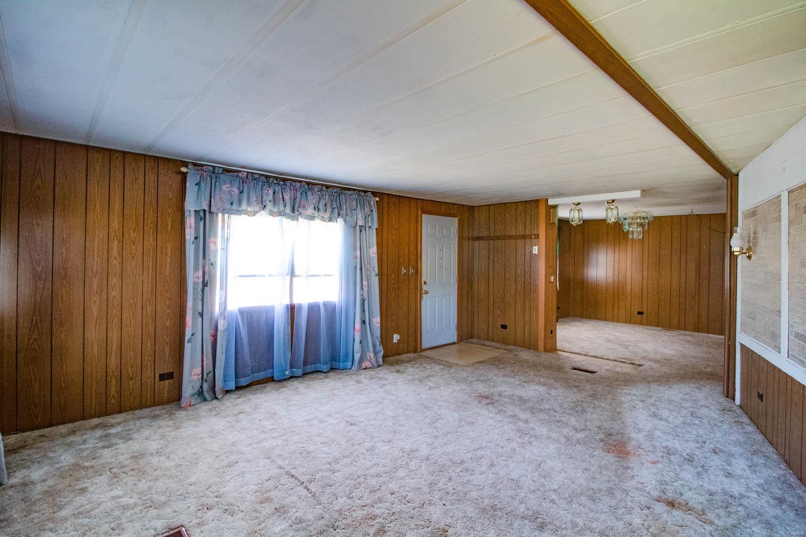 210 Fulton Street Gillespie, IL 62033 - Photo 19 of 44