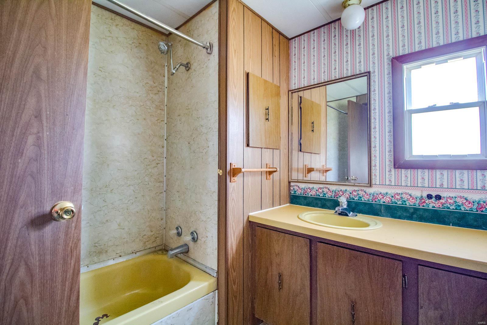 210 Fulton Street Gillespie, IL 62033 - Photo 29 of 44