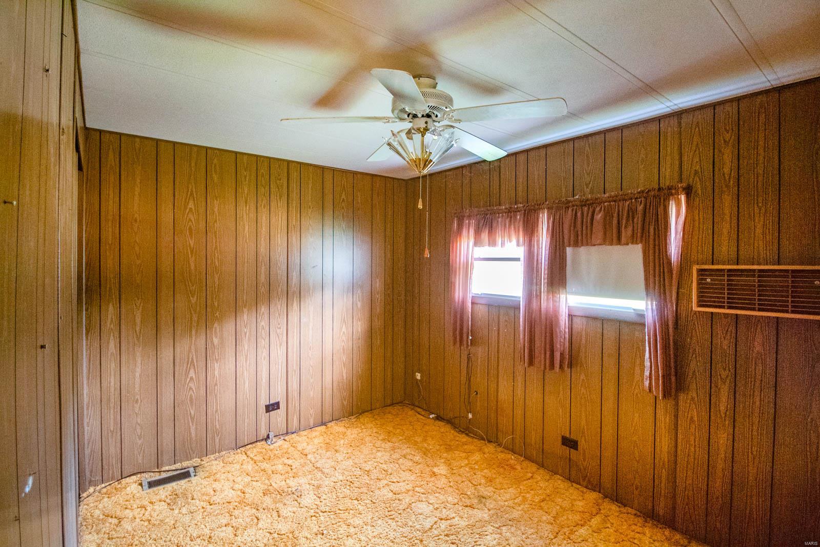 210 Fulton Street Gillespie, IL 62033 - Photo 30 of 44