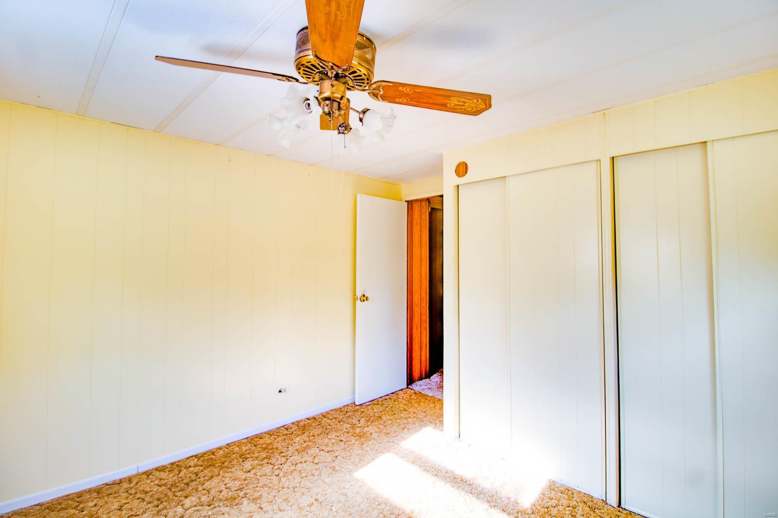 210 Fulton Street Gillespie, IL 62033 - Photo 33 of 44