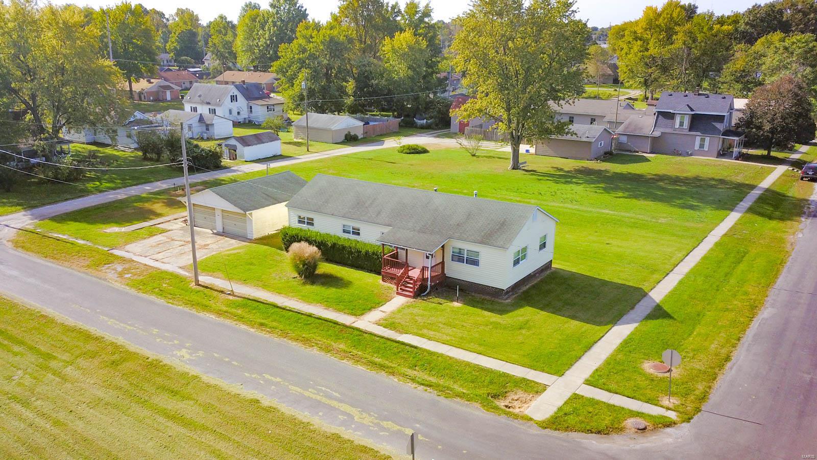 210 Fulton Street Gillespie, IL 62033 - Photo 44 of 44