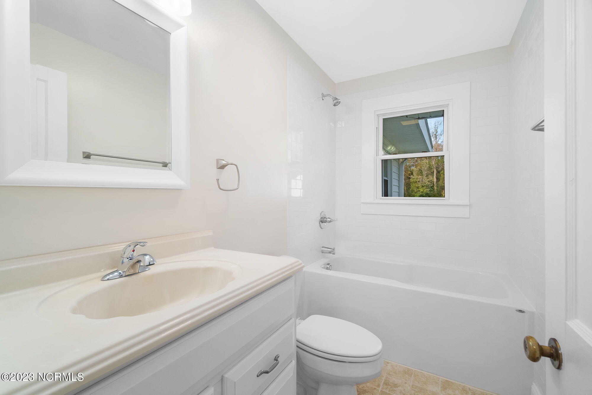 2613 Mayberry Loop Road Morehead City, NC 28557 - Photo 16 of 51 16-web-or-mls-2613-mayberry-loop-16