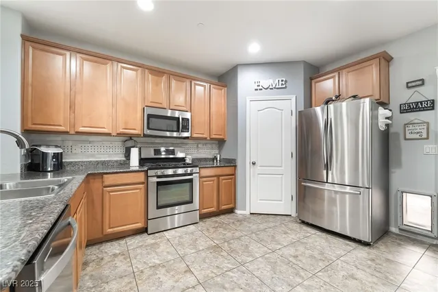 $474,900 | 780 Forest Peak Street, Henderson, NV 89011