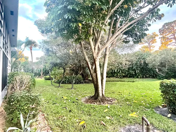 $2,500 | 2929 Southeast Ocean Boulevard, Unit 117, Stuart, FL 34996