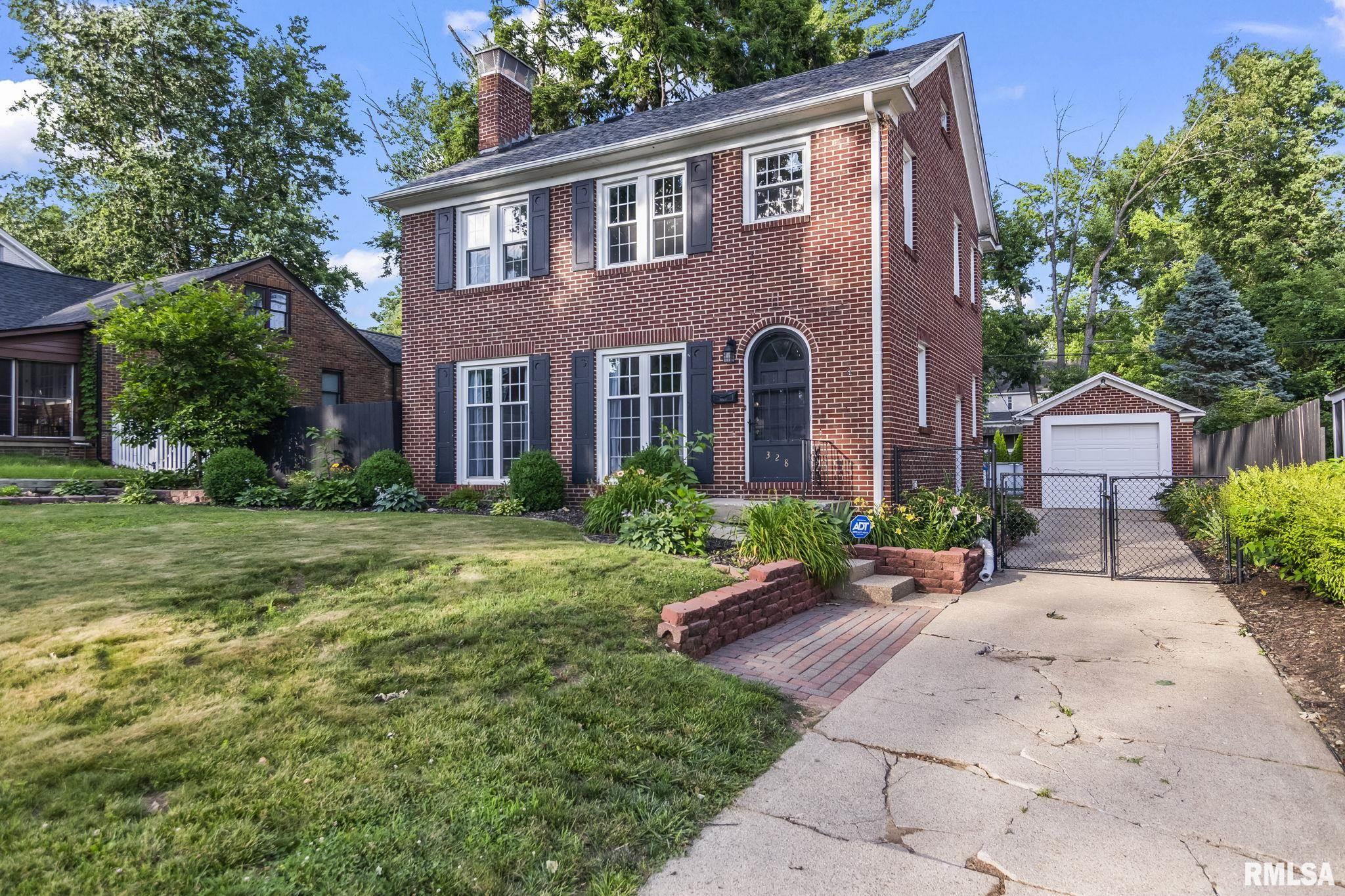 328 South Westlawn Avenue Decatur, IL 62522 - Photo 1 of 44