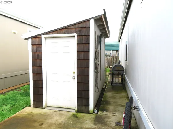 $110,000 | 515 Southeast Sheridan Road, Sheridan, OR 97378