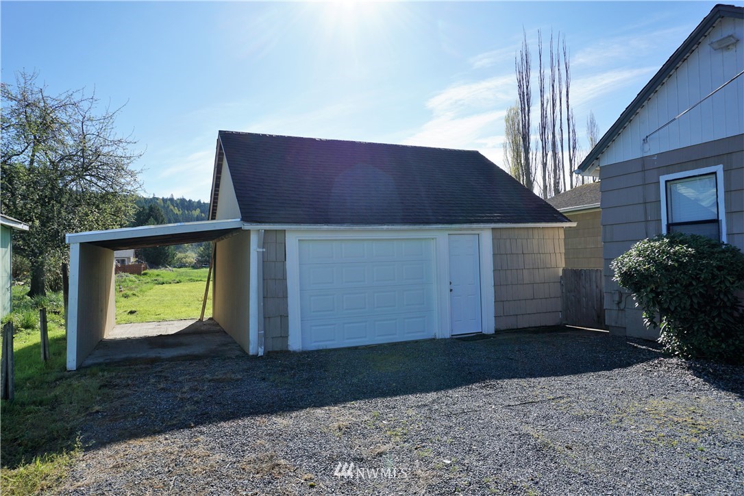 5503 Parker Road East Sumner, WA 98390 - Photo 3 of 19