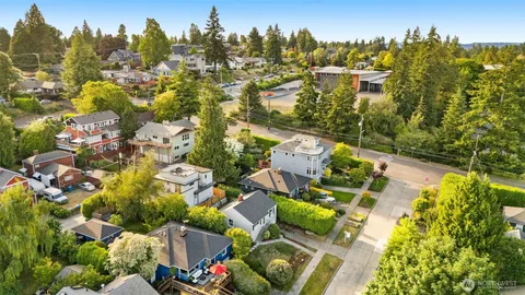 $850,000 | 4411 50th Avenue Southwest, Seattle, WA 98116