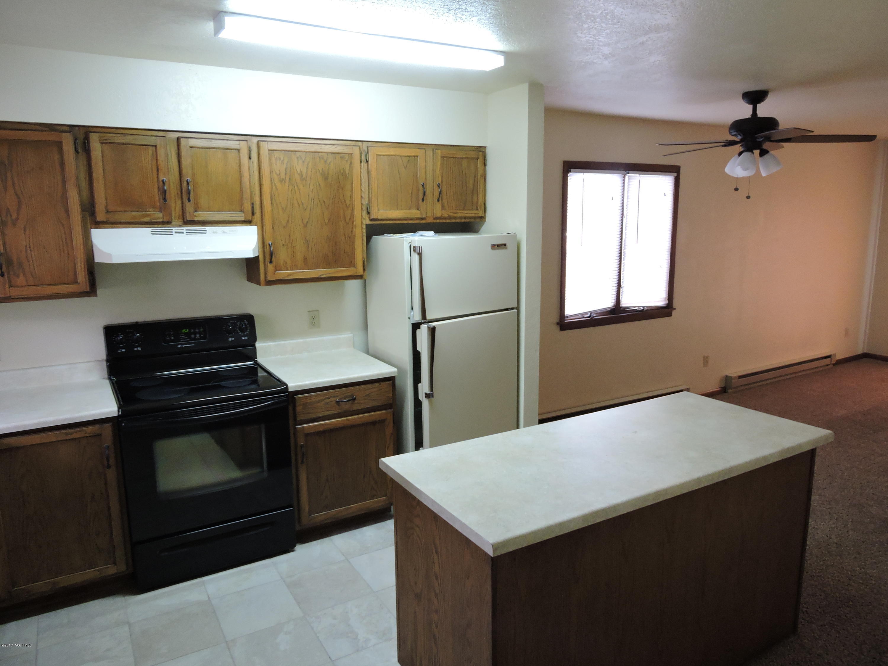 1230 Stetson Road, Unit 12 Prescott, AZ 86303 - Photo 28 of 39 Remodeled Kitchen