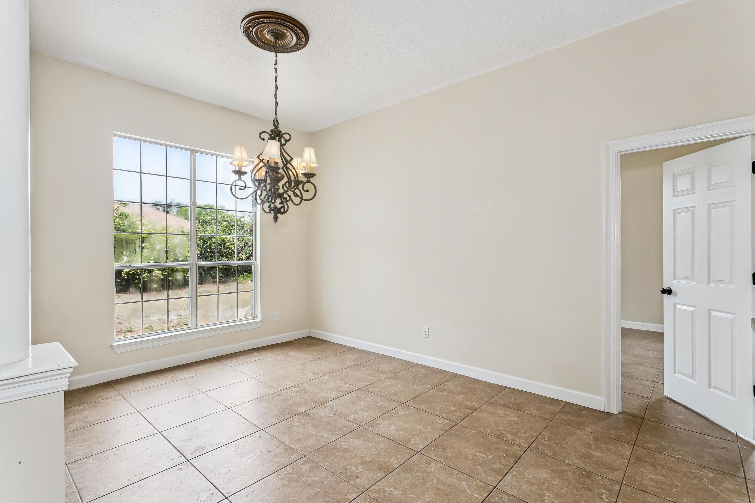 311 Juniper Street Destin, FL 32541 - Photo 13 of 35 Formal Dining Space
