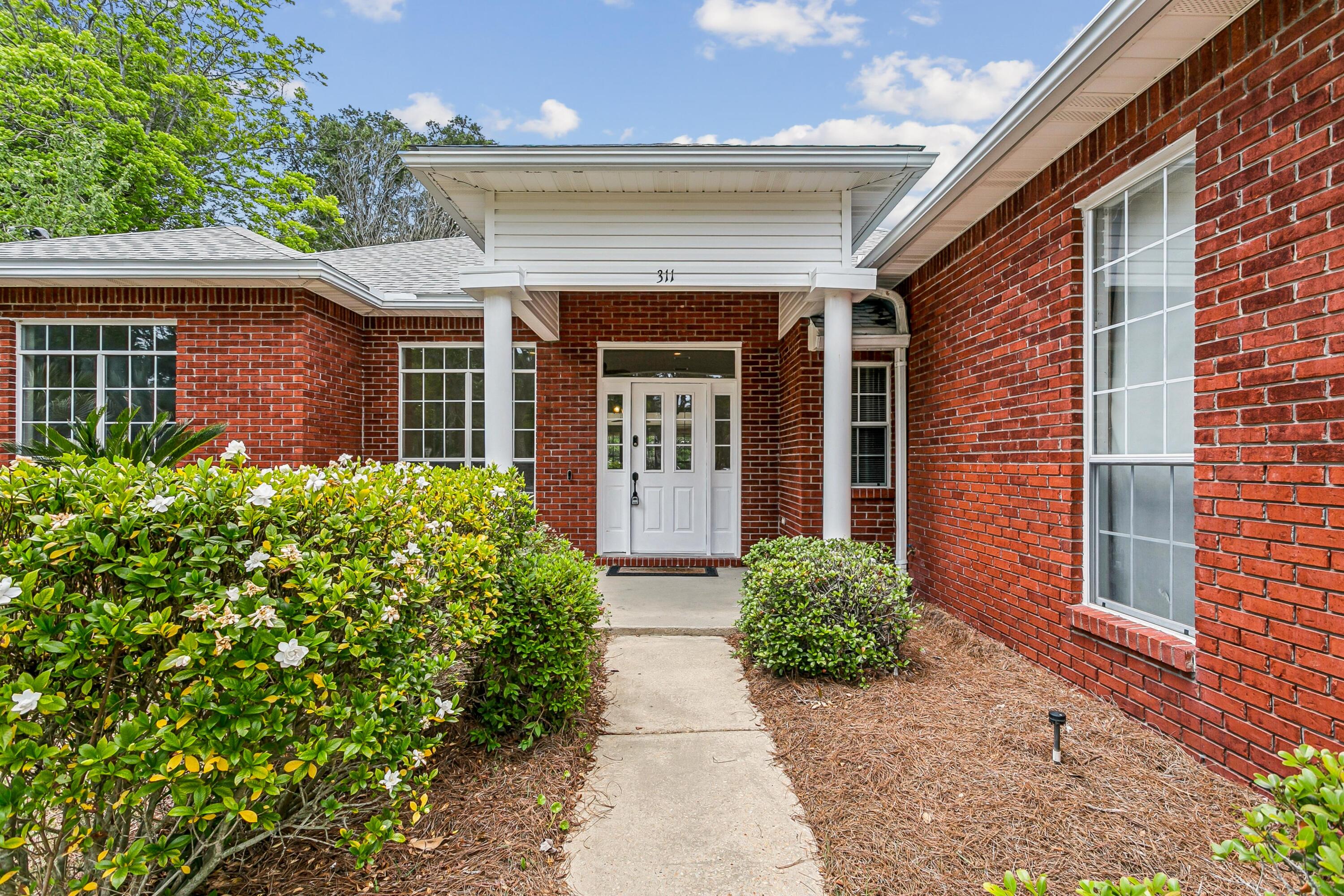 311 Juniper Street Destin, FL 32541 - Photo 6 of 35 Step inside!