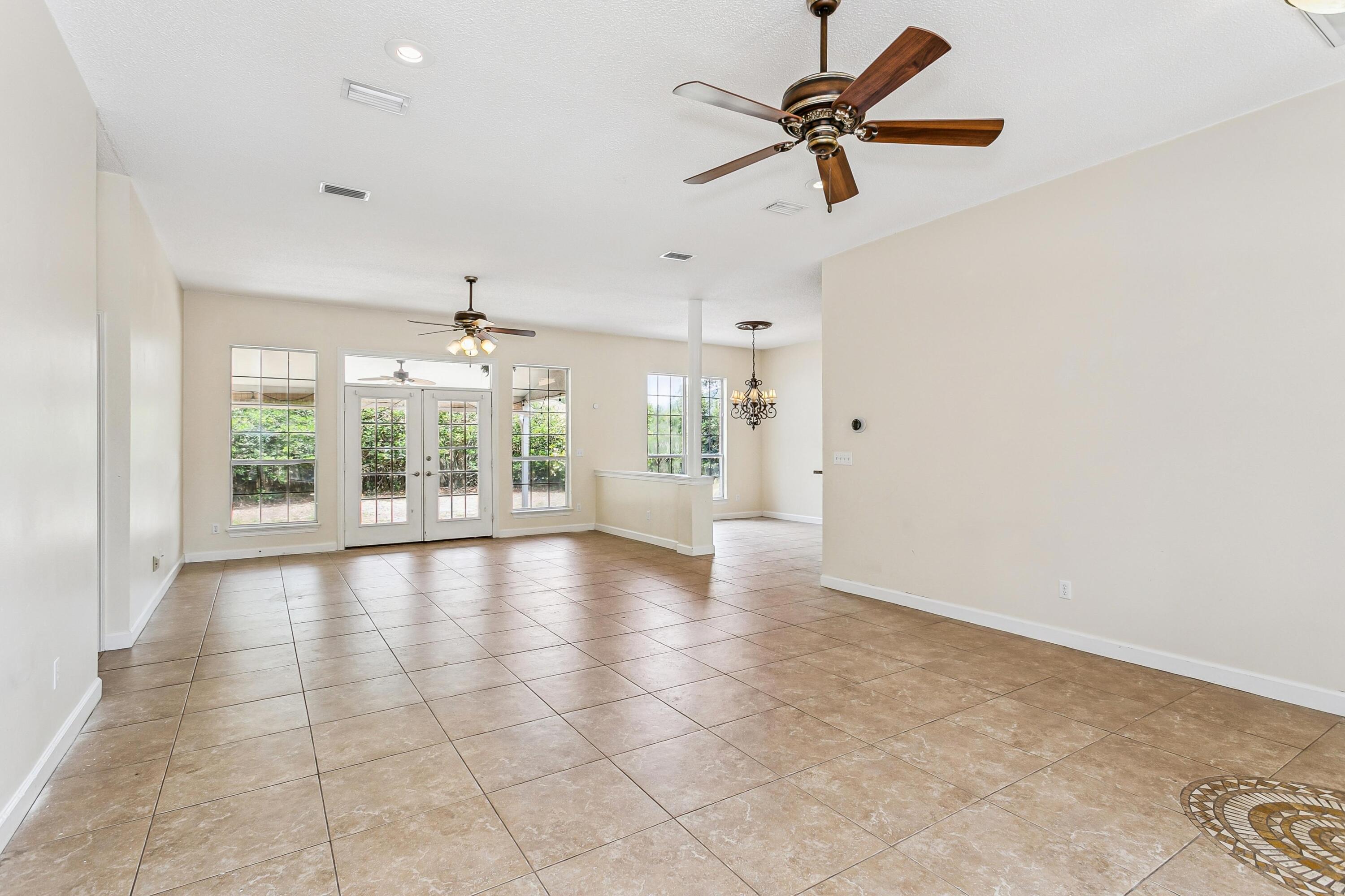 311 Juniper Street Destin, FL 32541 - Photo 9 of 35 Living Room