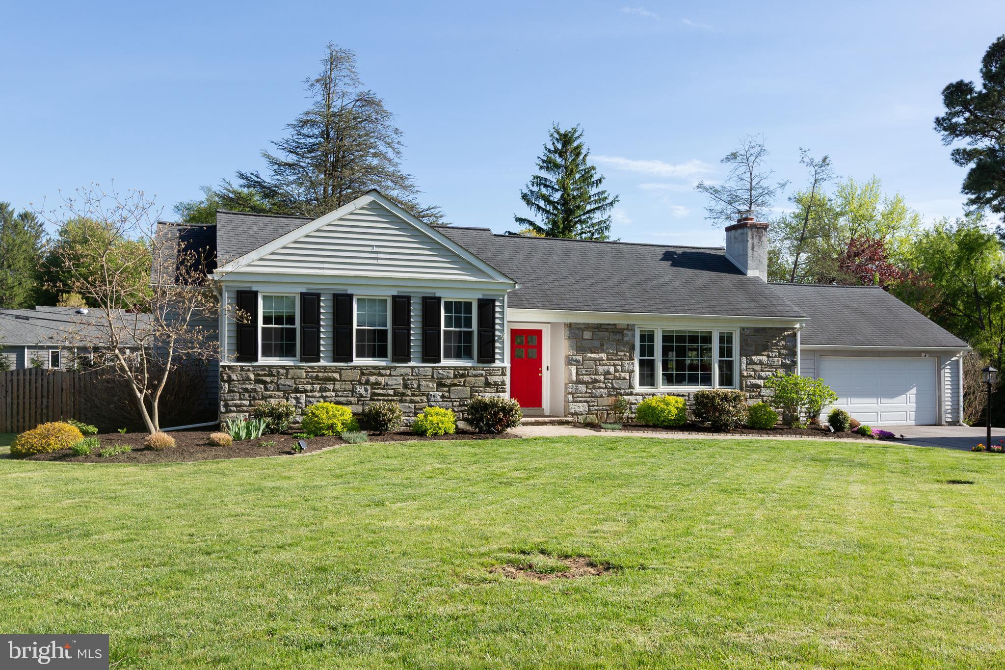 117 Hillside Road Wayne, PA 19087 - Photo 3 of 36 In a Friendly, Main Line Neighborhood!