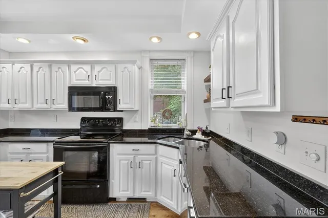 $330,000 | 2327 Park Avenue, St. Louis, MO 63104