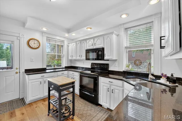 $330,000 | 2327 Park Avenue, St. Louis, MO 63104