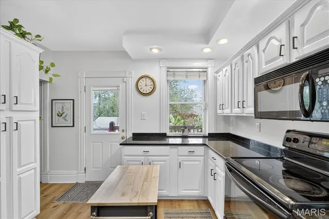 $330,000 | 2327 Park Avenue, St. Louis, MO 63104