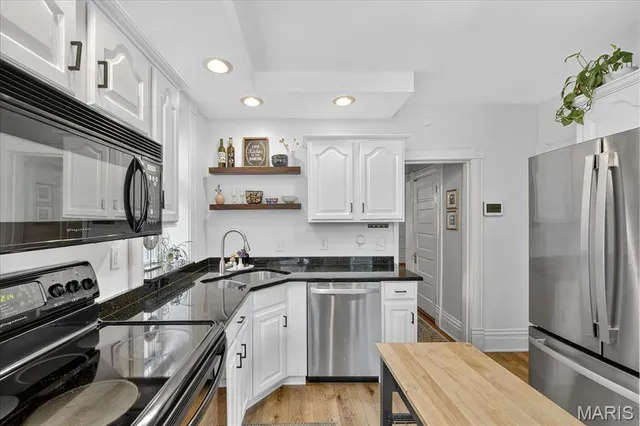 $330,000 | 2327 Park Avenue, St. Louis, MO 63104